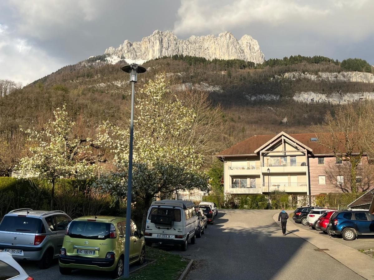 Entre Lac D'Annecy Et Montagnes, Golf Et Parapente A Pieds Talloires Kültér fotó