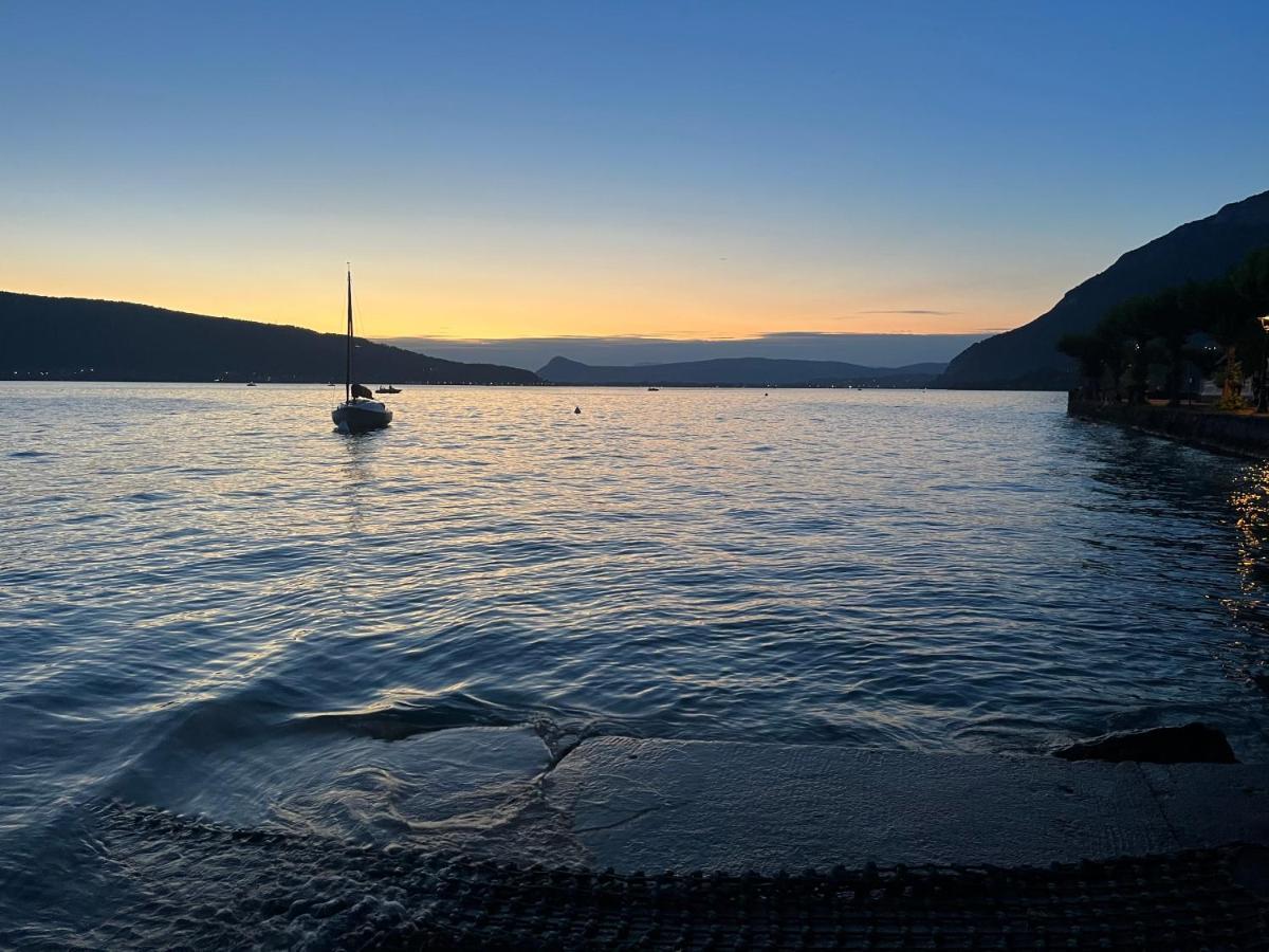 Entre Lac D'Annecy Et Montagnes, Golf Et Parapente A Pieds Talloires Kültér fotó