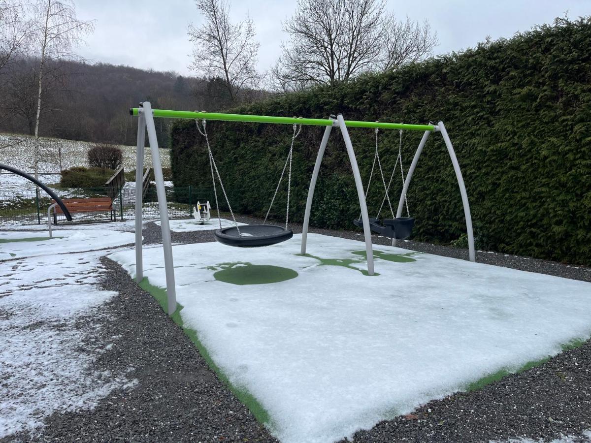 Entre Lac D'Annecy Et Montagnes, Golf Et Parapente A Pieds Talloires Kültér fotó